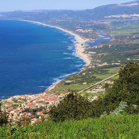 Wunderschoenes In La Ciaccia Mit Moeblierter Terrasse Valledoria (Sardinia)